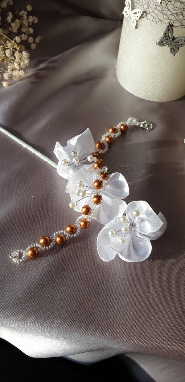 Bracelet en perles de cristal nacré et rocailles calibrées