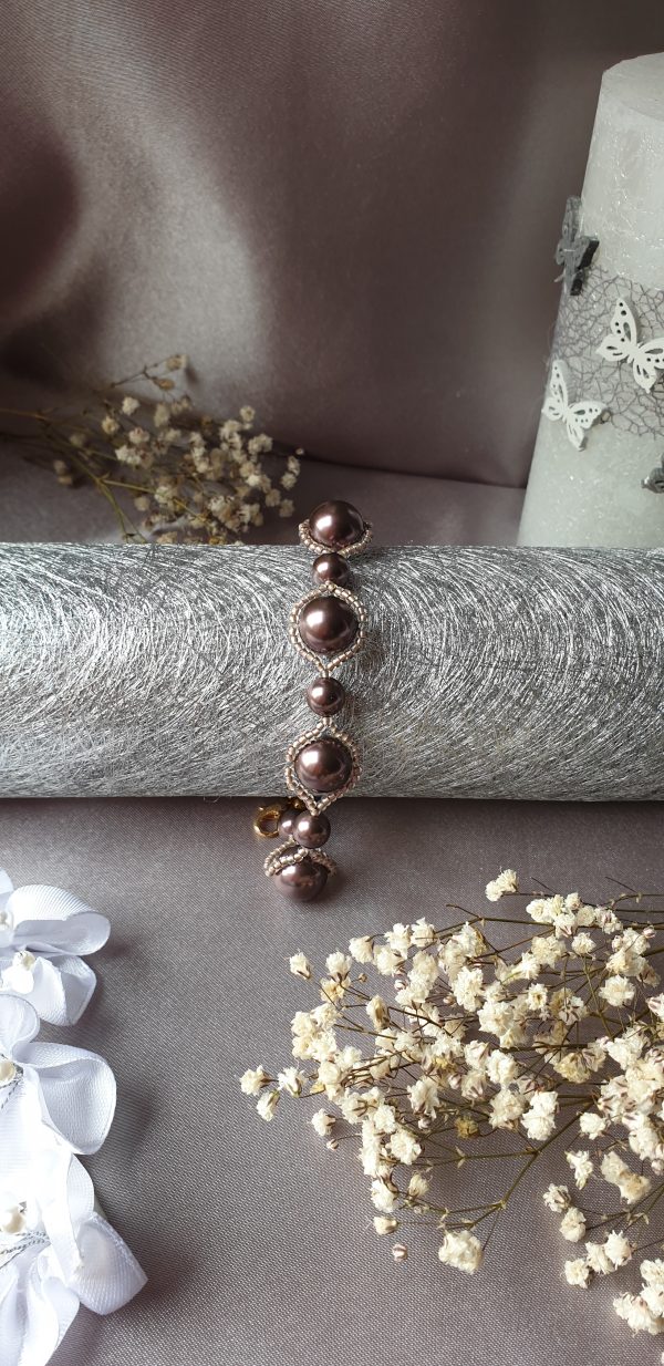 Bracelet en perles de cristal nacré et rocailles calibrées