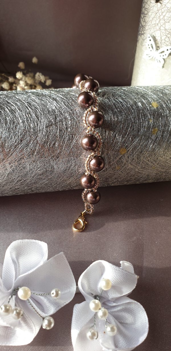 Bracelet en perles de cristal nacré et rocailles calibrées