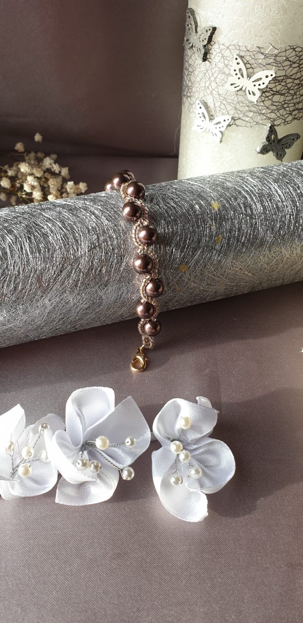 Bracelet en perles de cristal nacré et rocailles calibrées
