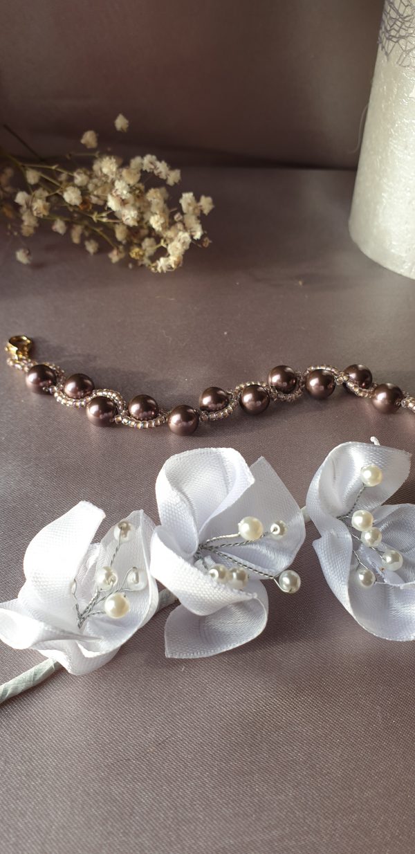Bracelet en perles de cristal nacré et rocailles calibrées