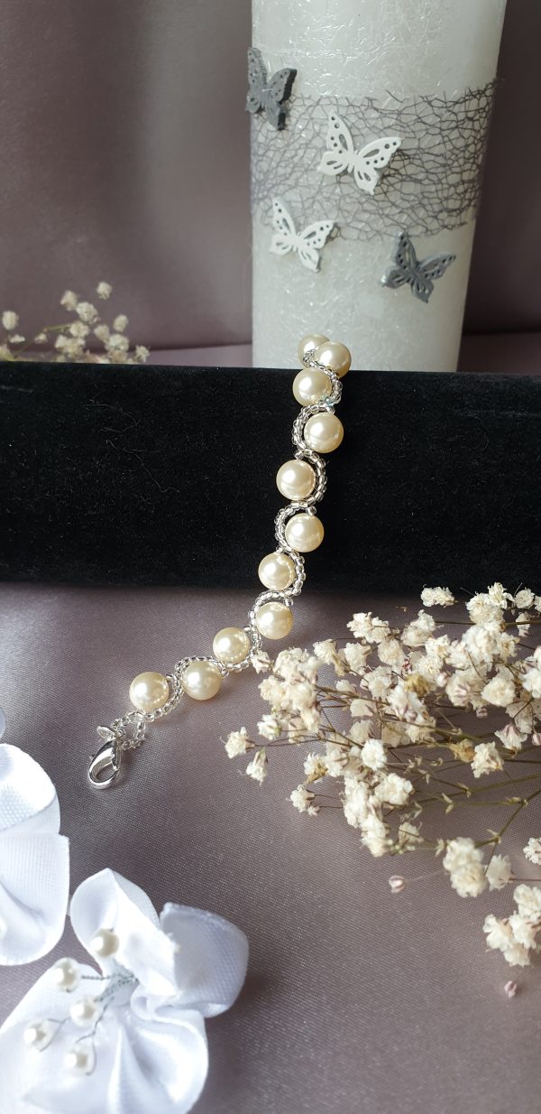 Bracelet en perles de cristal nacré et rocailles calibrées