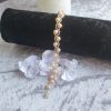 Bracelet en perles de cristal nacré et rocailles calibrées