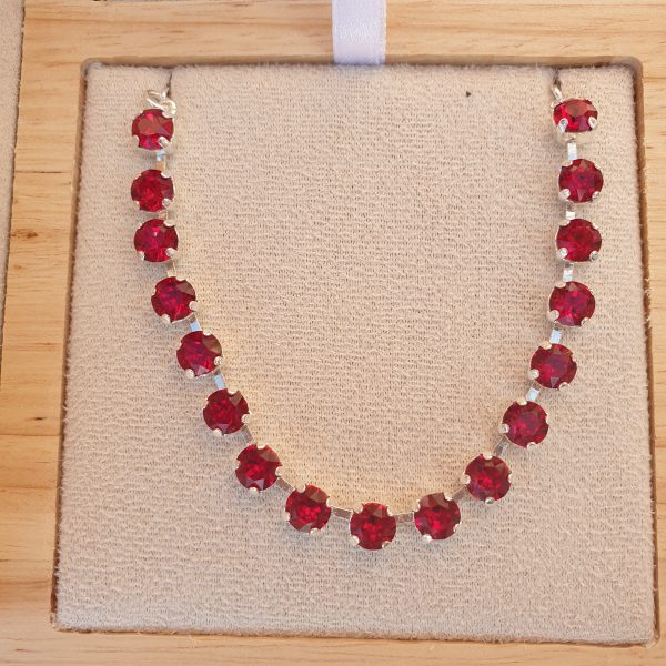Parure de cristaux sertis