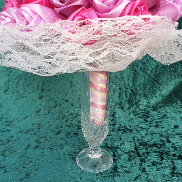 Bouquet de mariée à base de fleurs en satin