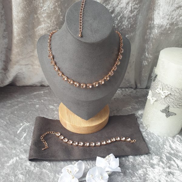 Parure de cristaux sertis