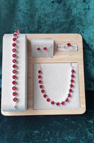 Parure en purs cristaux sertis