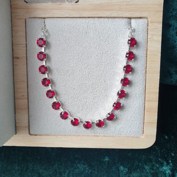 Parure de cristaux sertis