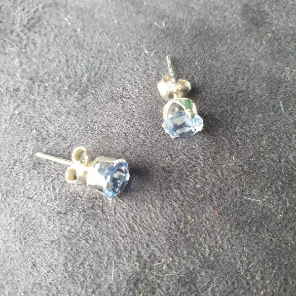 Boucles d oreilles de cristaux sertis