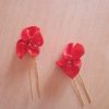 Epingle en satin et perles