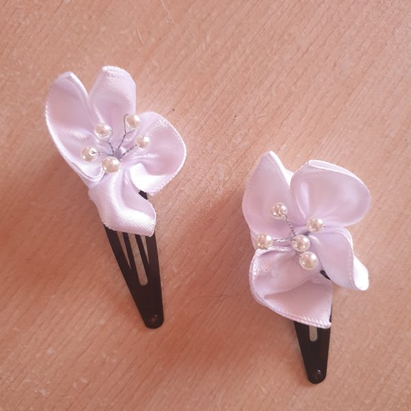 Pinces clip en satin et perles