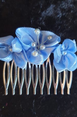 Peignes en satin et perles