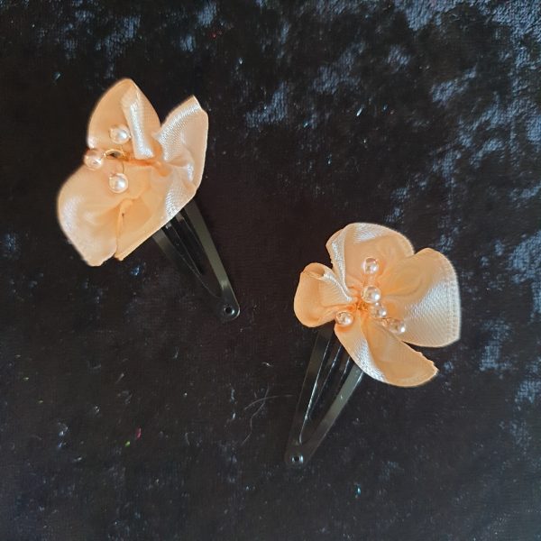 Pinces clip en satin et perles