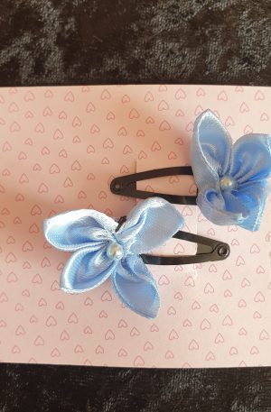 Pinces clip en satin et perles