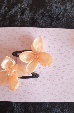Pinces clip en satin et perles
