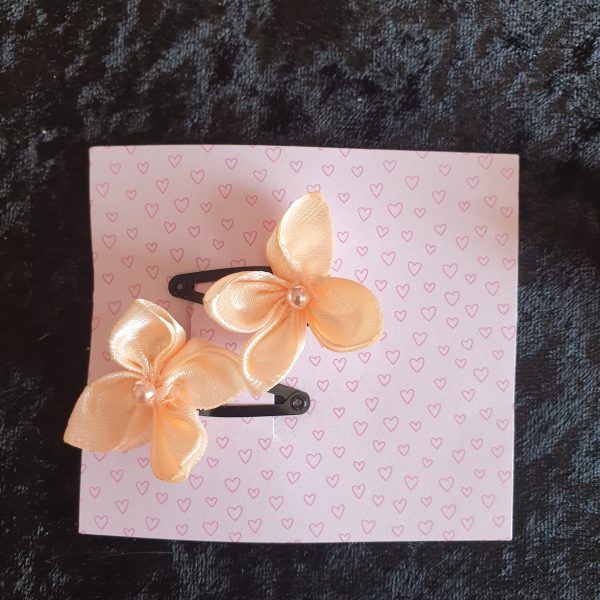 Pinces clip en satin et perles