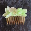 Peignes en satin et perles