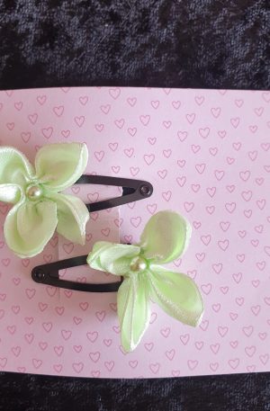 Pinces clip en satin et perles