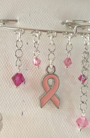 Broche octobre rose et cristaux