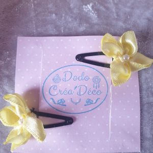 Pinces clip en satin et perles