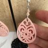 Boucles d'oreilles créoles en résine