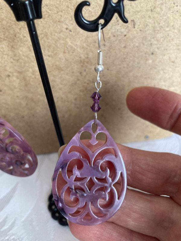 Boucles d'oreilles créoles en résine