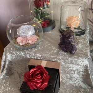 Fleurs en satin