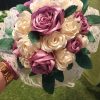 Bouquet de mariée à base de fleurs en satin